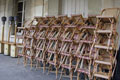 photos de chaises devanture de café, Paris